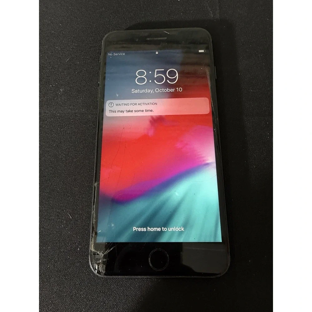 Apple iPhone 8 Plus 64GB Space Gray Cracked Screen/Back For Parts Only